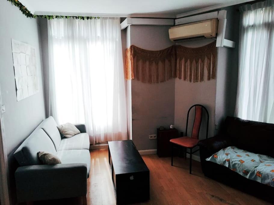 Apartamento Hotel Montana Lavapies, Madrid